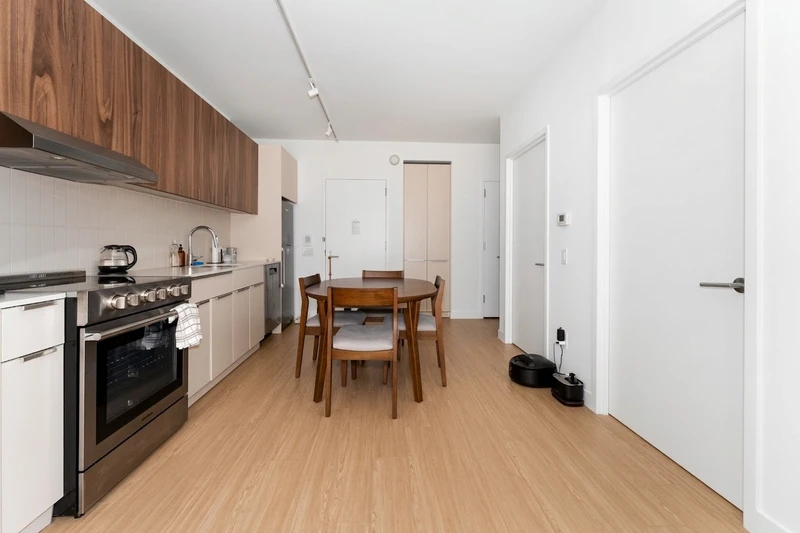 1 bedroom in Astoria photo 3