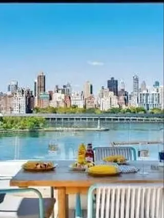 1 bedroom in Astoria