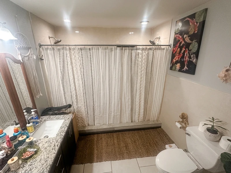 a room in Armenia Gardens Estates photo 9
