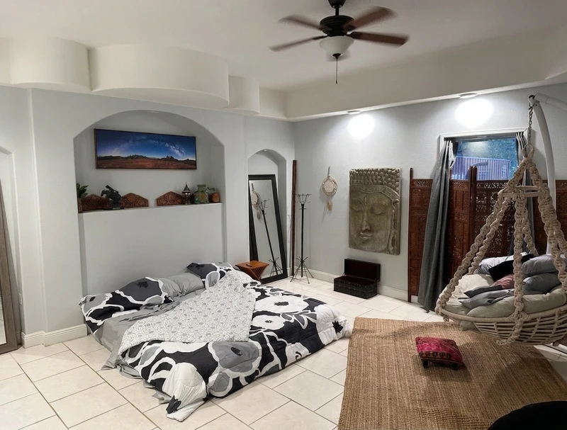 a room in Armenia Gardens Estates photo 15