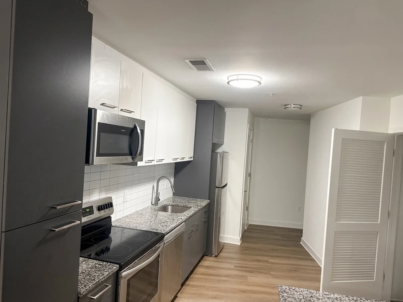 a room in College Park photo 7