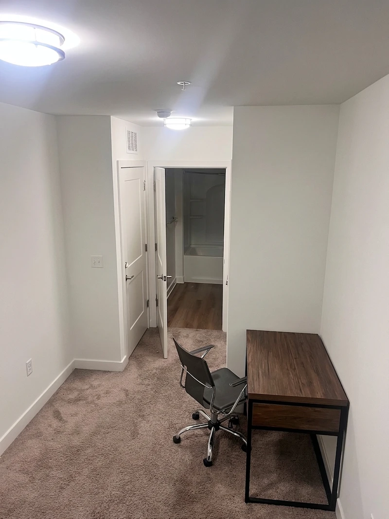 a room in College Park photo 4