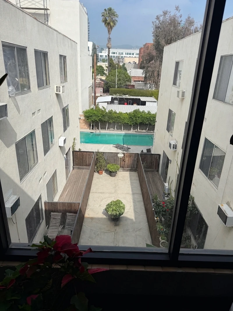 1 bedroom in Central LA photo 7