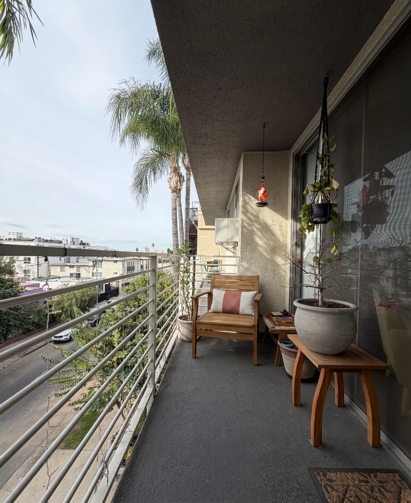 1 bedroom in Central LA photo 5