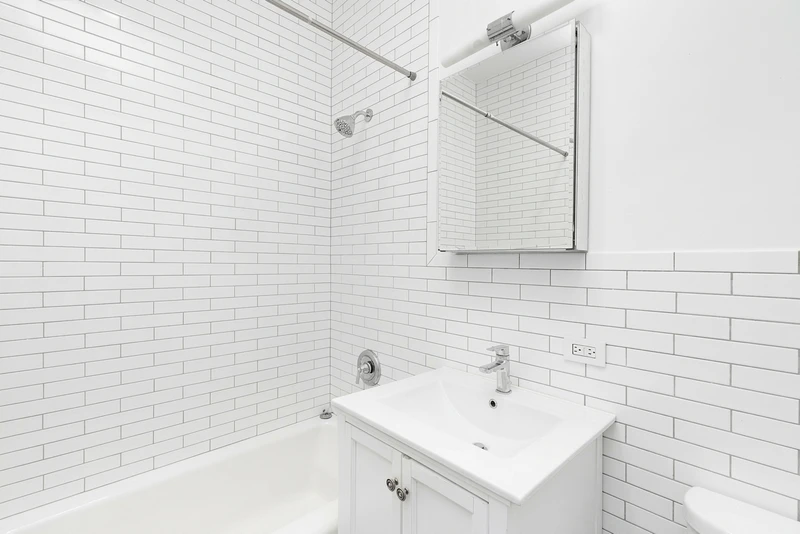 a room in Financial District photo 2