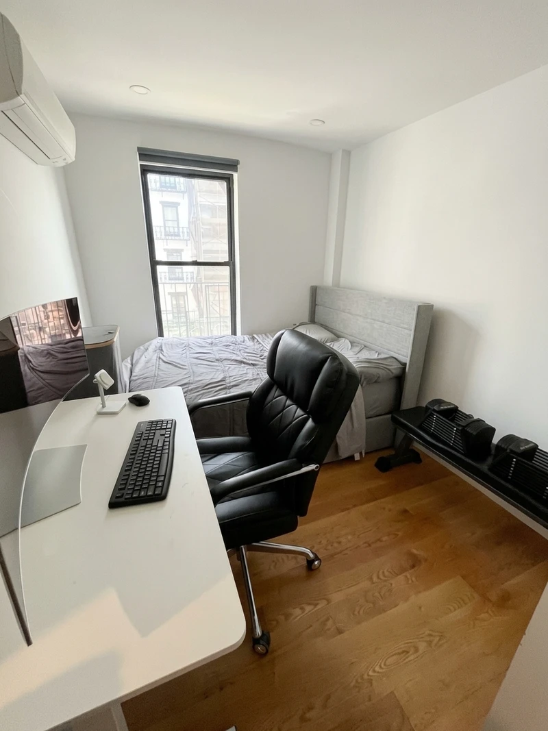 1 bedroom in East Village photo 7