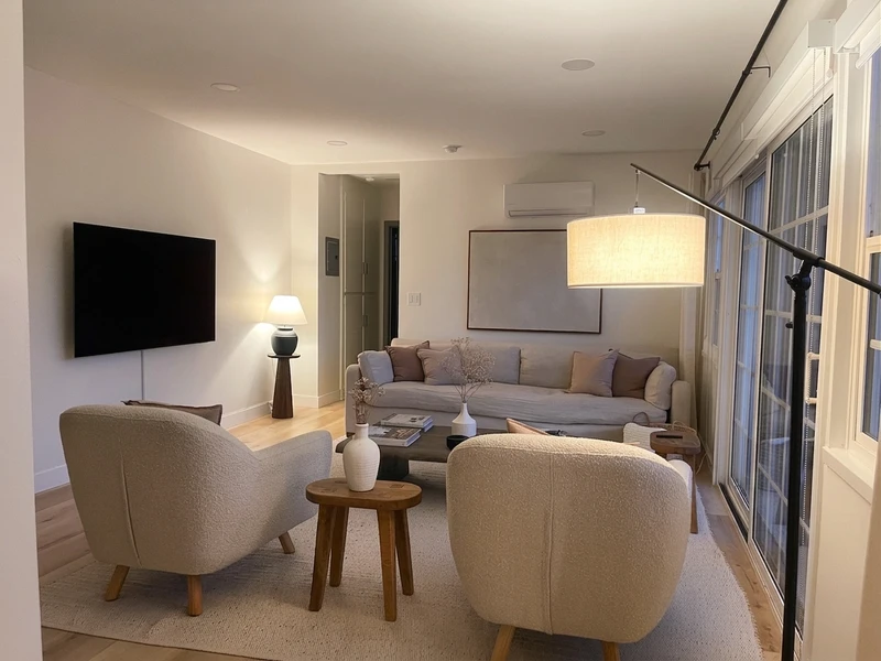 1 bedroom in Pico-Robertson photo 4