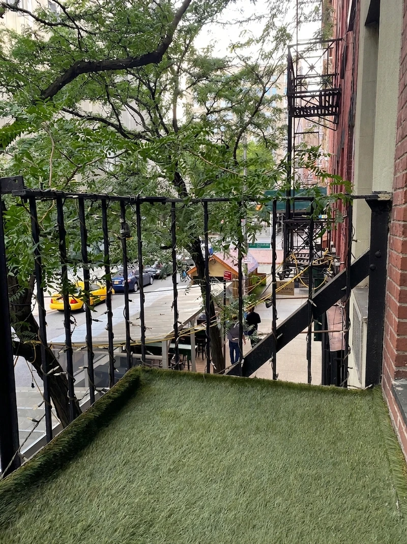 a studio in East Village photo 7