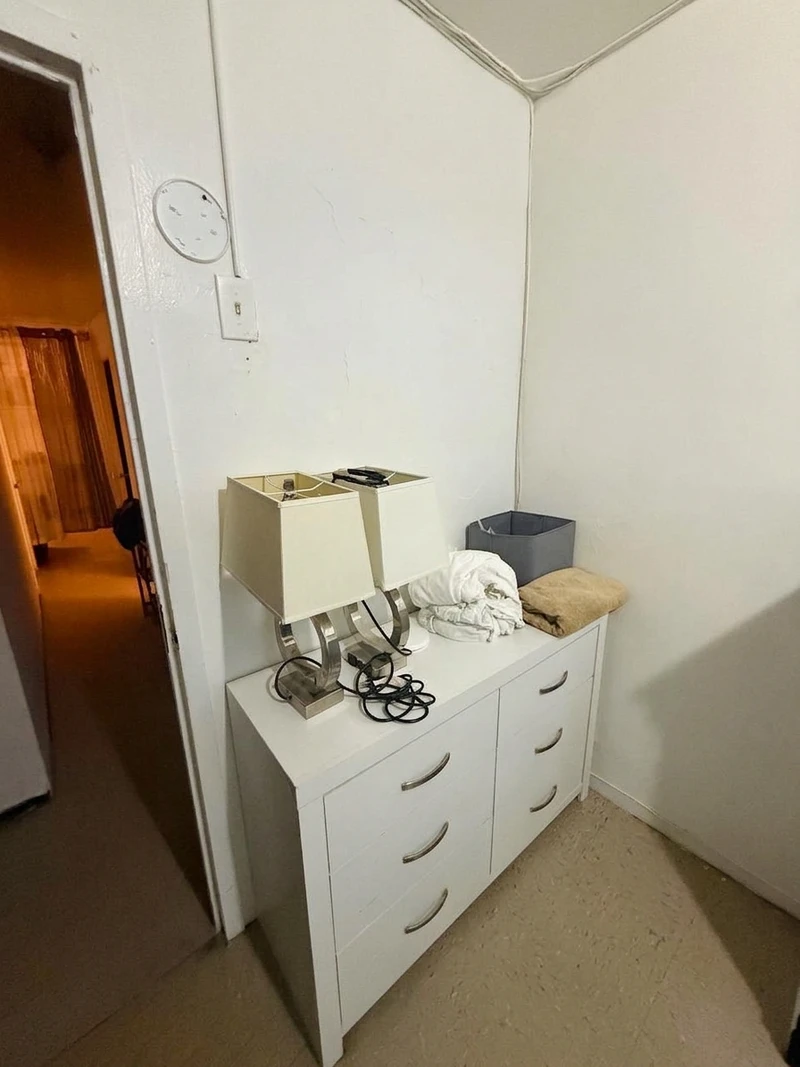 private room in East Harlem photo 5