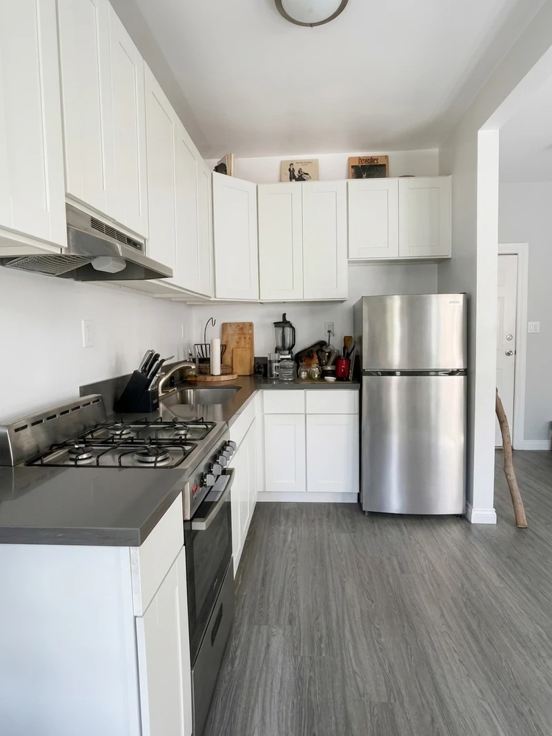 a studio in Westlake photo 2