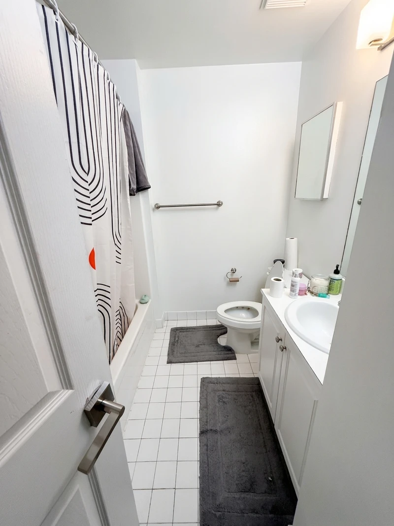 2 bedrooms in Edgewater photo 3