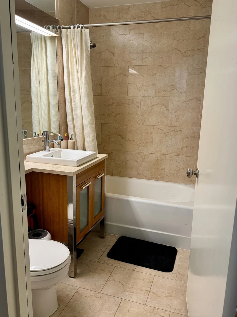 a room in Financial District photo 9