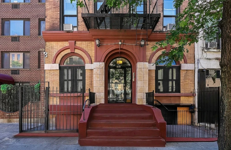 2 bedroom in Theater District photo 8