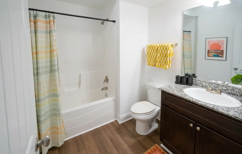 3+ bedroom in Kimberlin Heights photo 3
