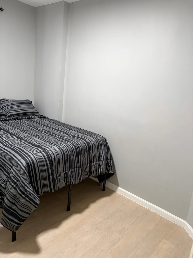 private room in Fordham Manor photo 4