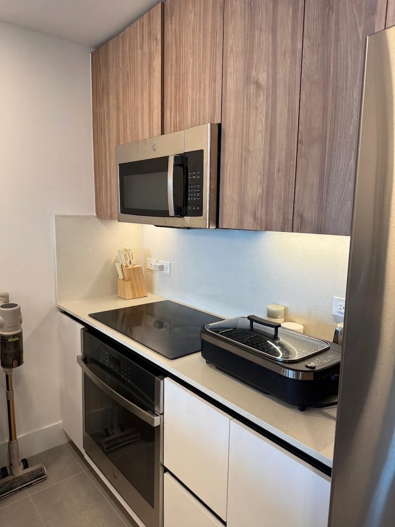 1 bedroom in Downtown Miami photo 5