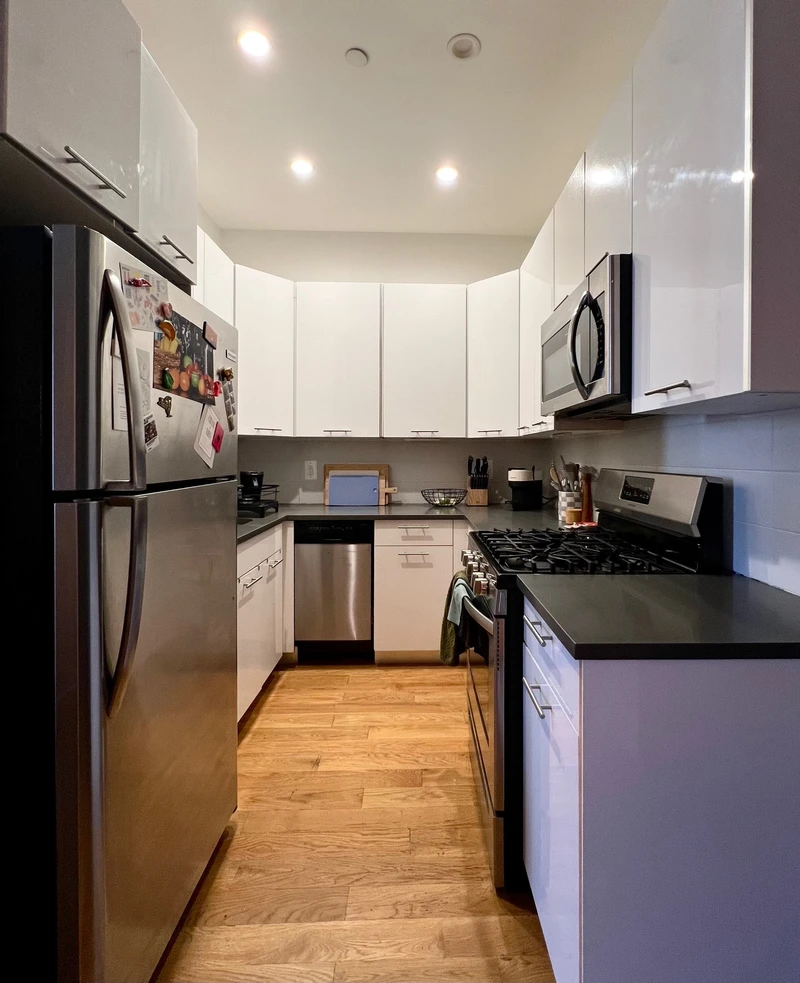 private room in Bedford-Stuyvesant photo 5