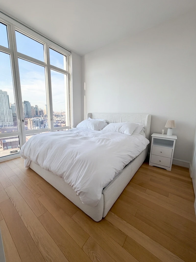 1 bedroom in Greenpoint photo 5