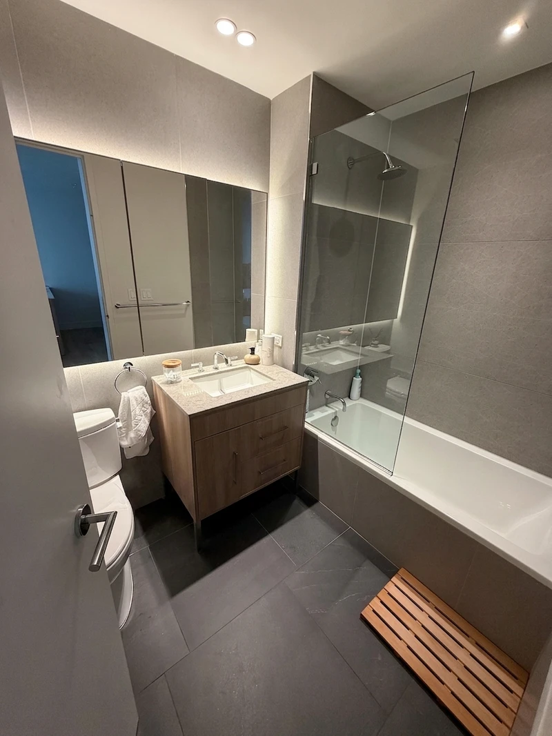 1 bedroom in Greenpoint photo 6