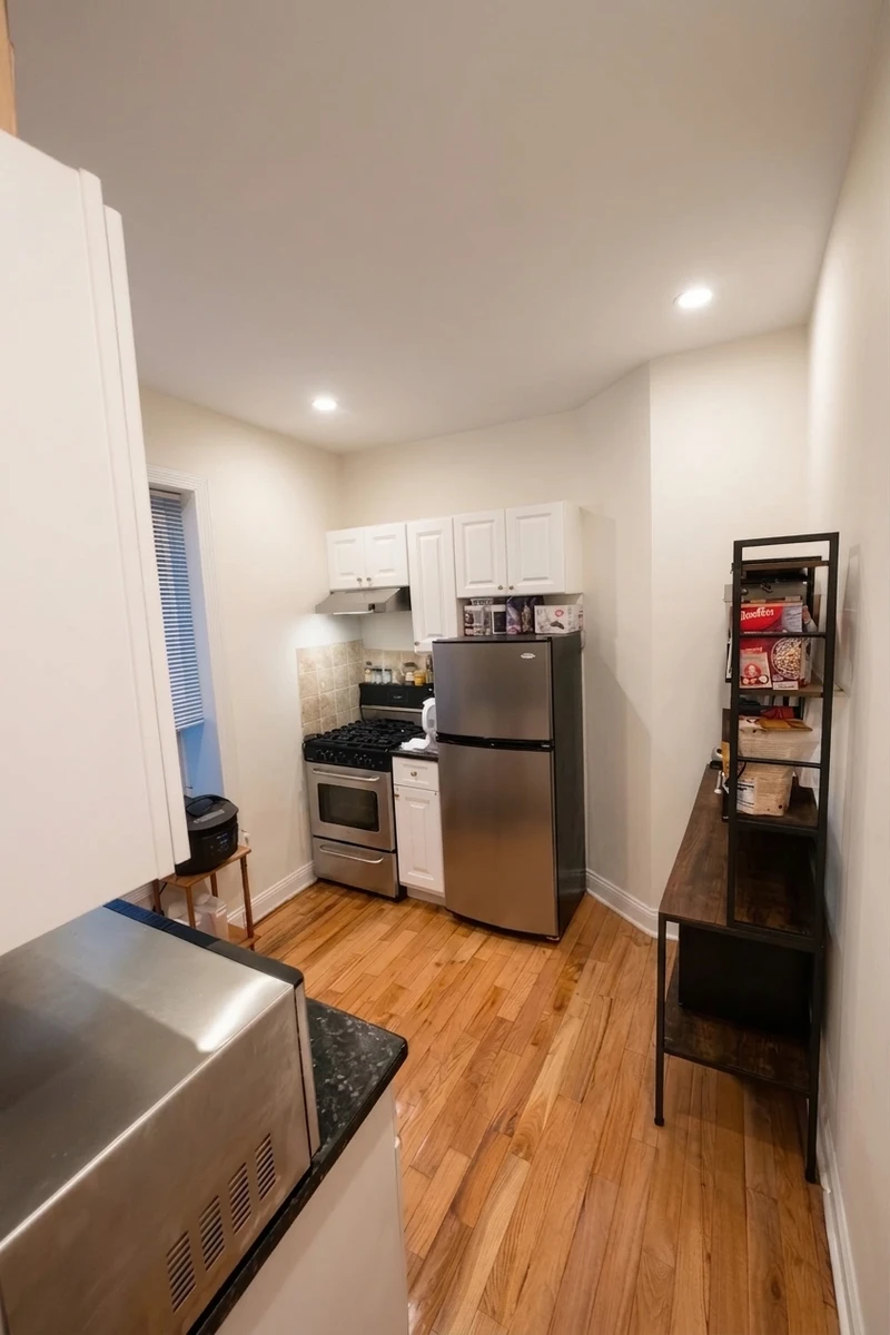 a room in Theater District photo 4
