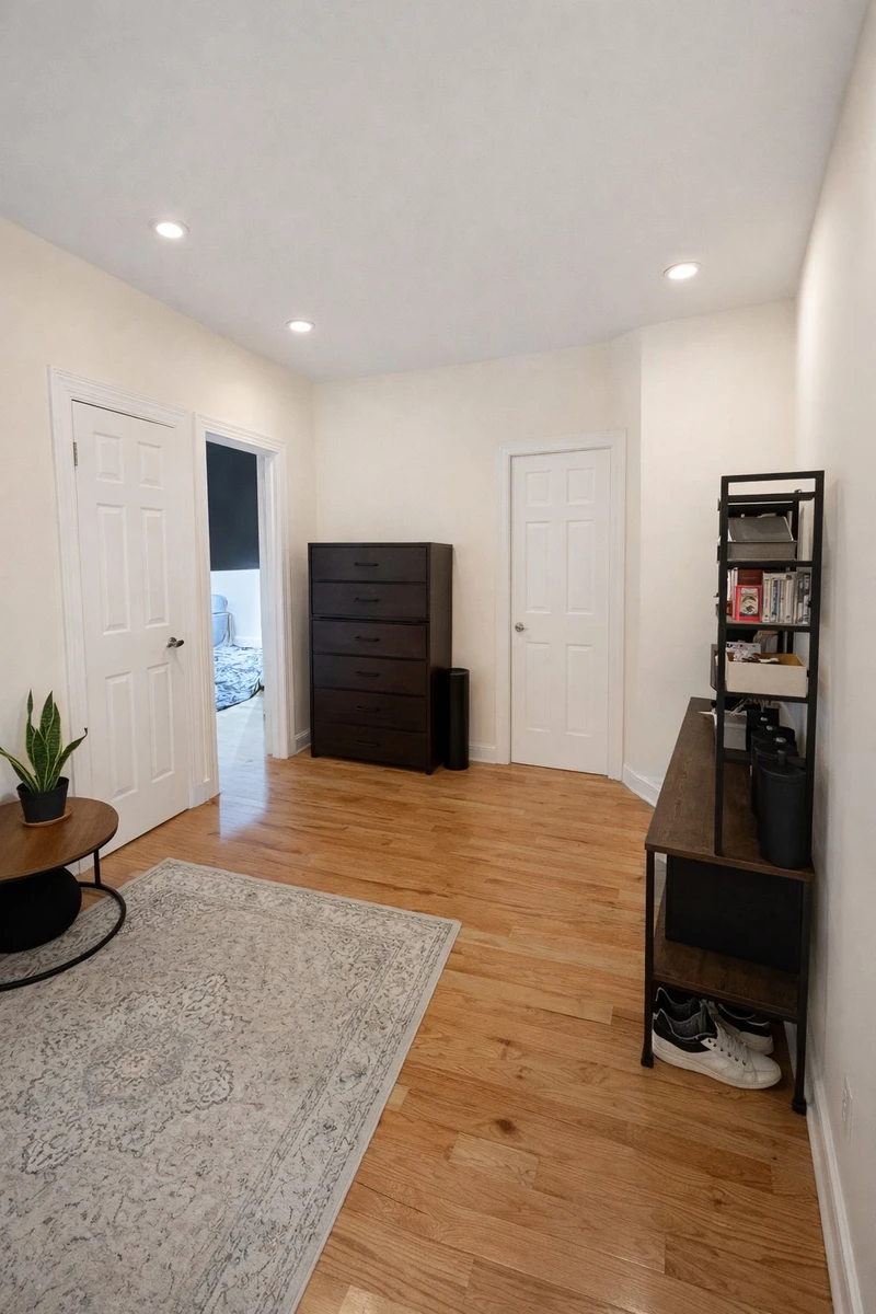 a room in Theater District photo 5