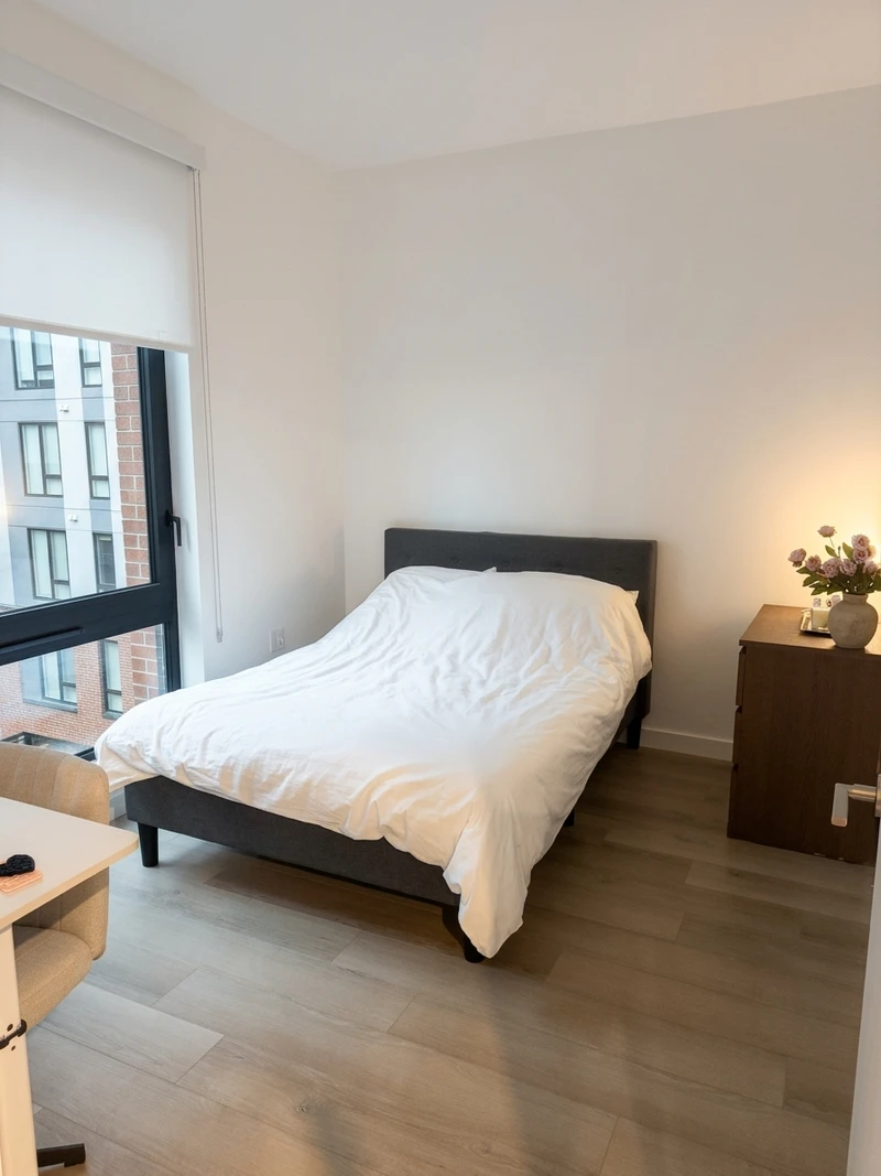 1 bedroom in Woodside photo 6