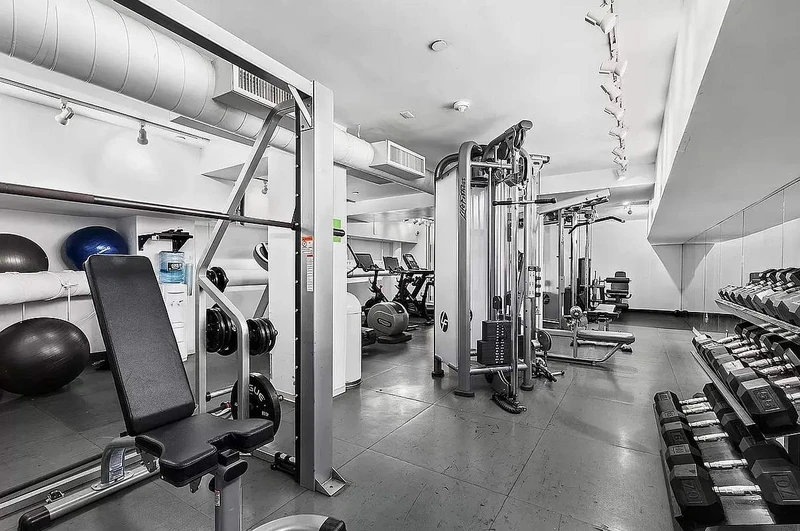 private room in Chelsea photo 5