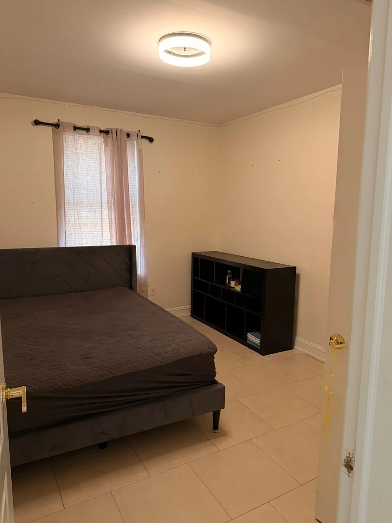 private room in Bensonhurst photo 6