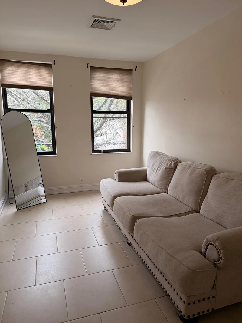 private room in Bensonhurst photo 5