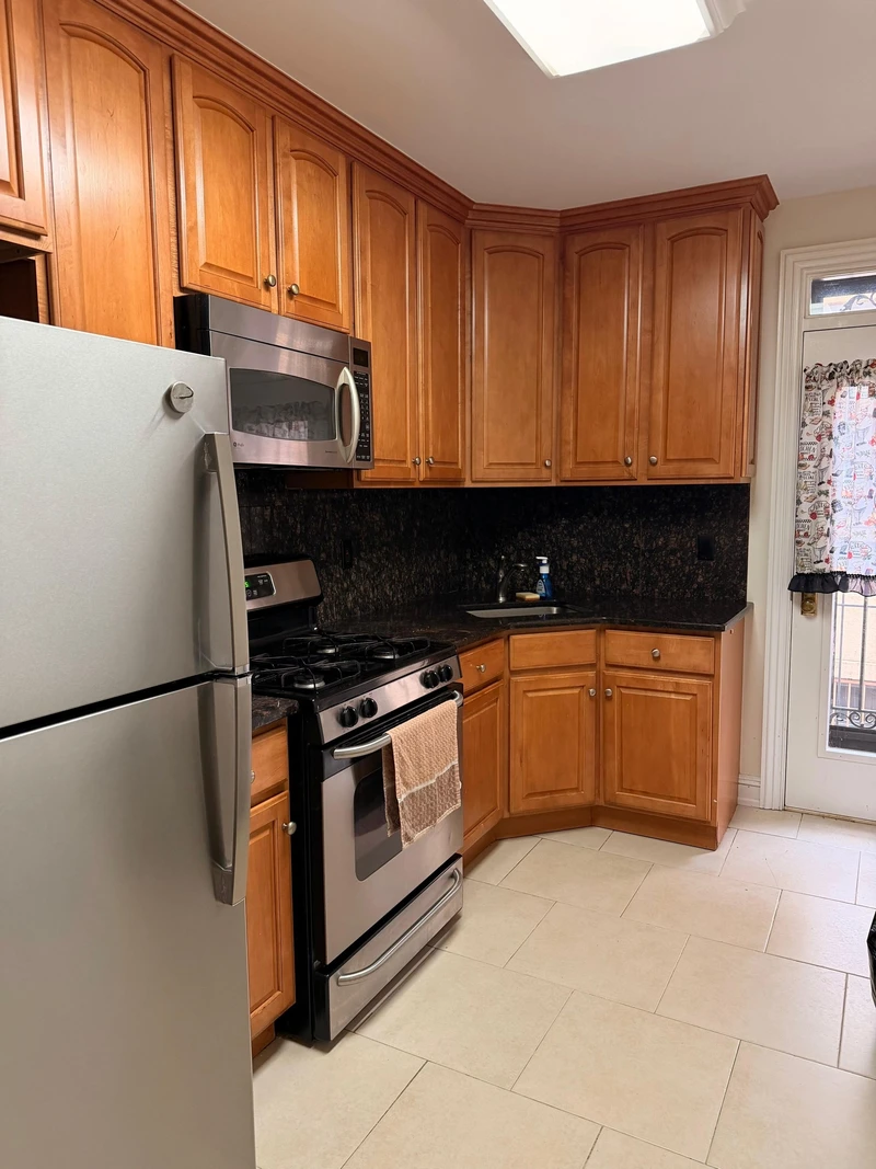 private room in Bensonhurst photo 7