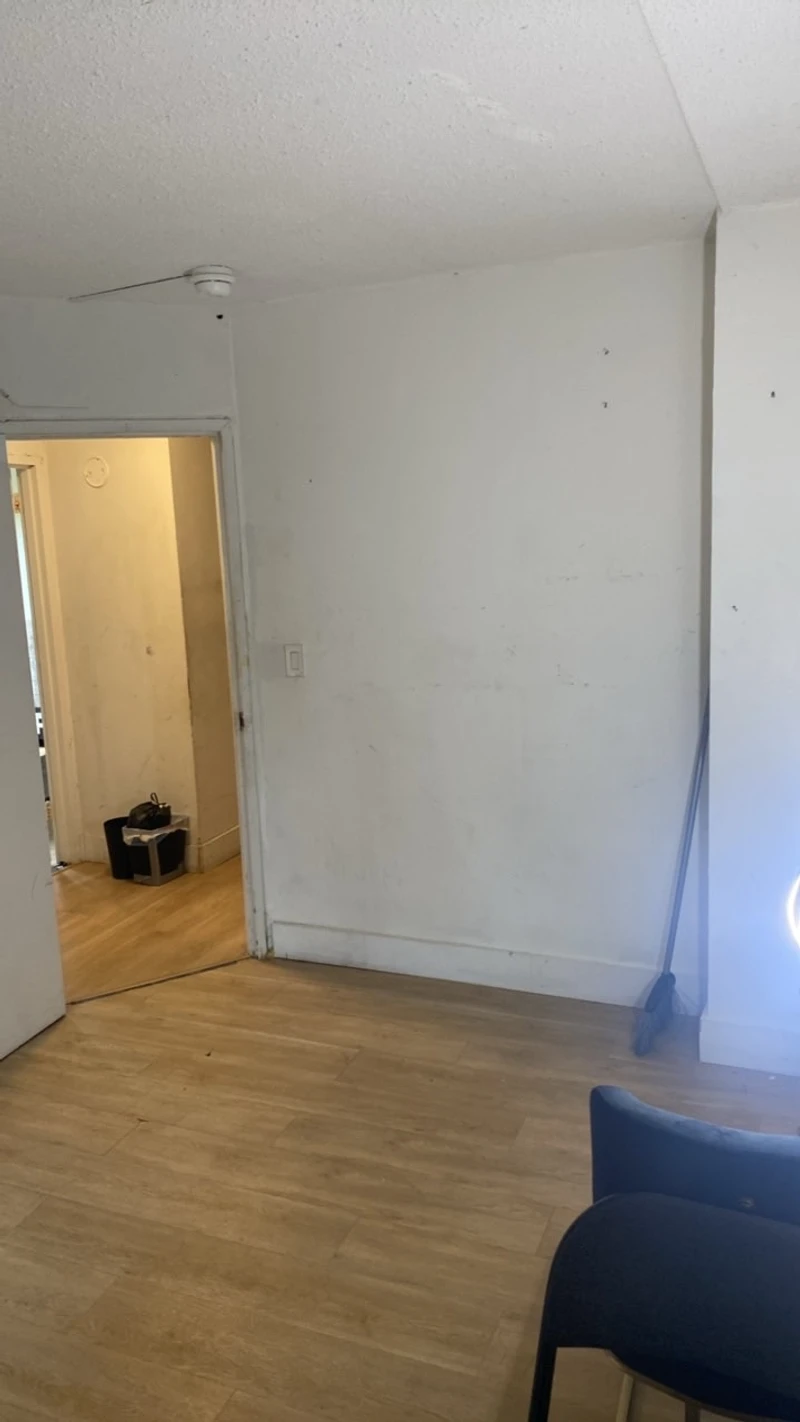 a room in Crown Heights photo 3