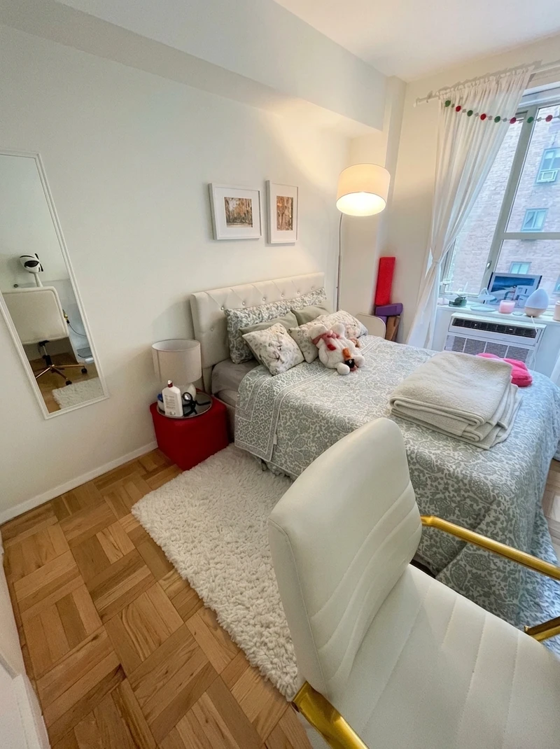 3+ bedroom in East Village photo 2