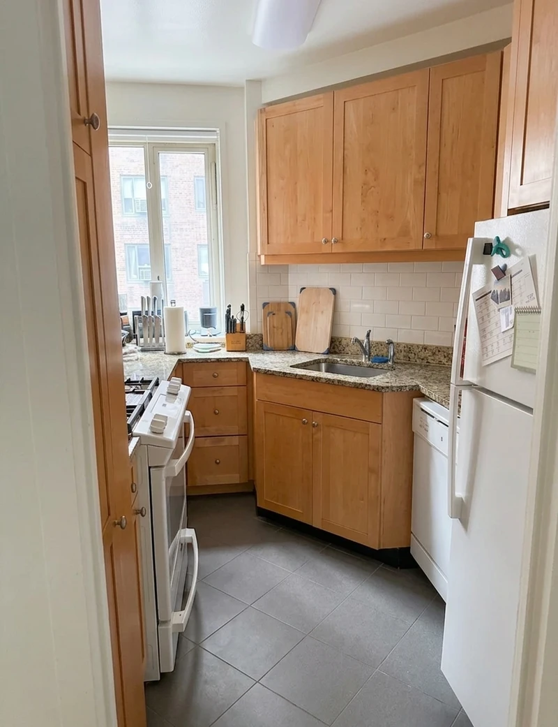 3+ bedroom in East Village photo 3