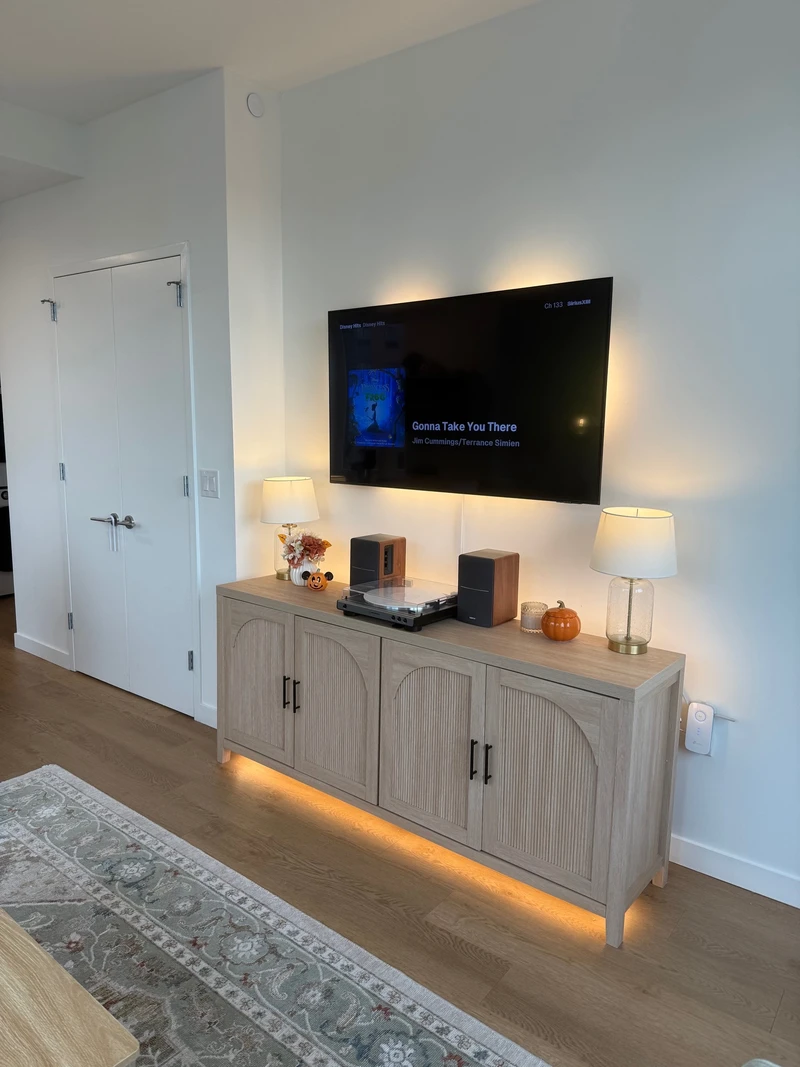 1 bedroom in Inwood photo 5