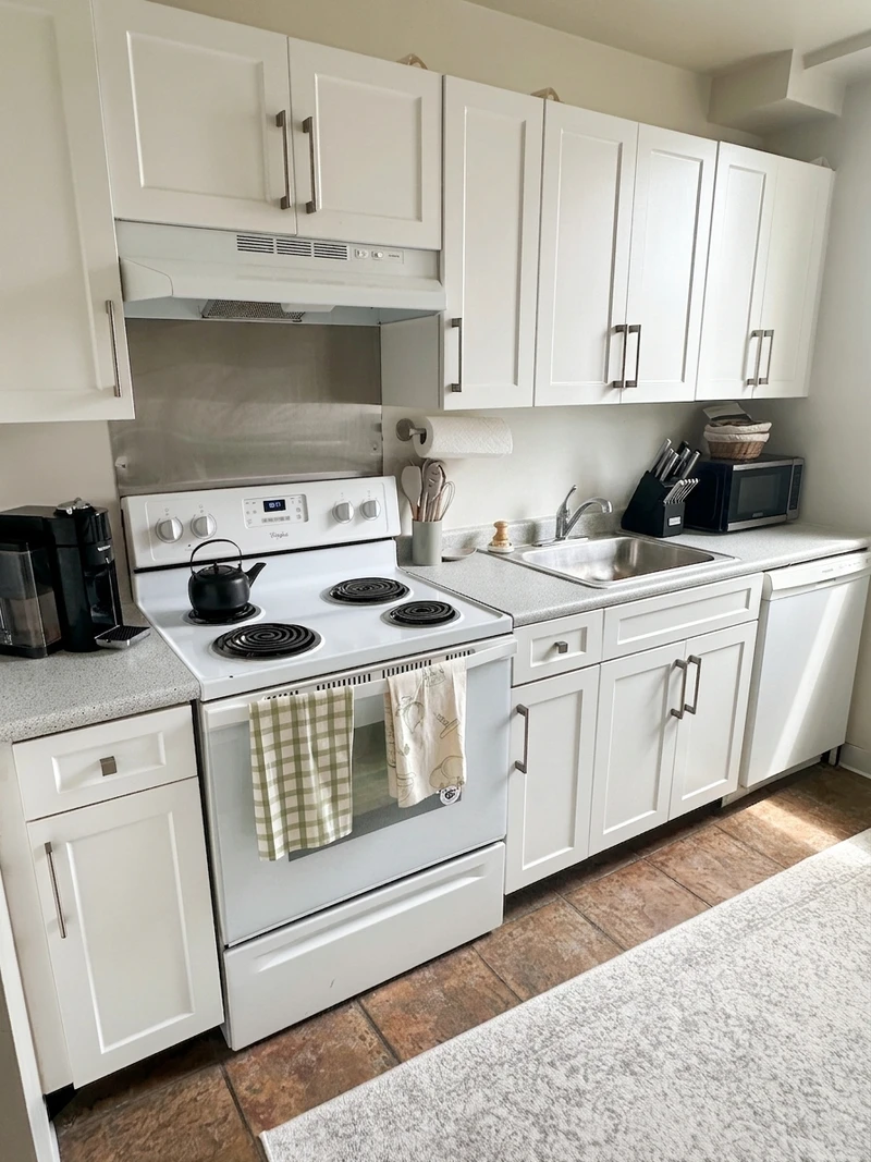 1 bedroom in East Village photo 6