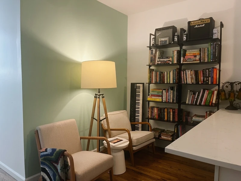 a room in Maspeth photo 4