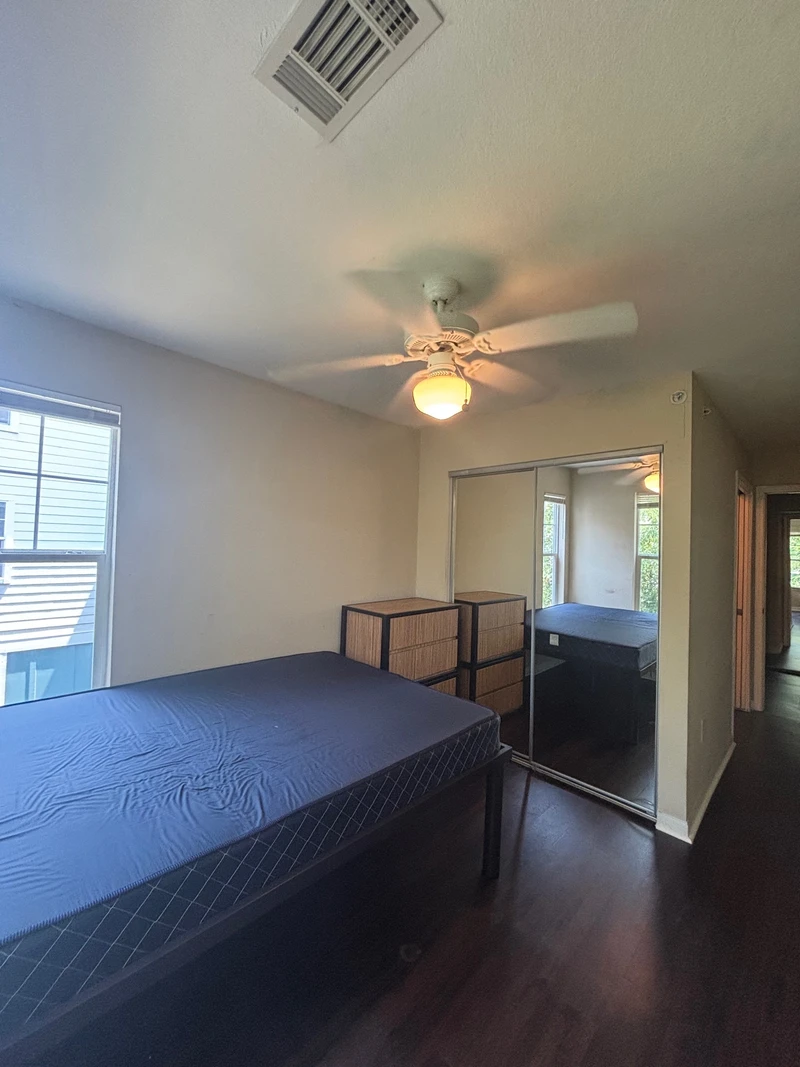 a room in Columbia photo 19