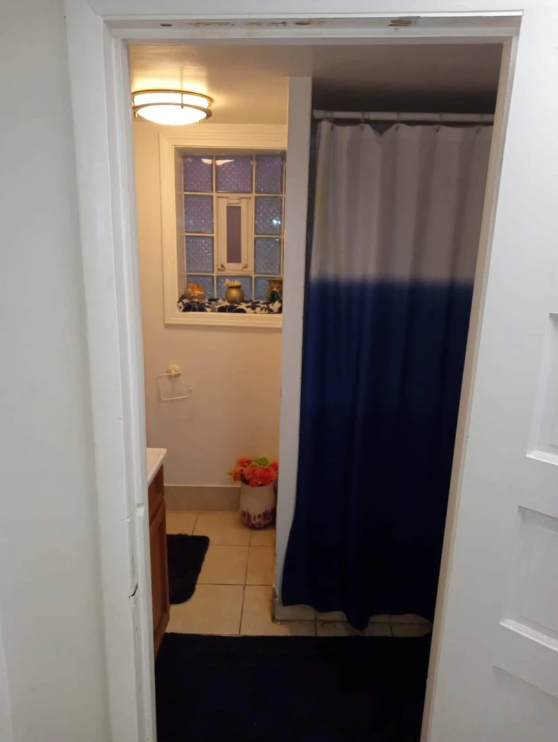 private room in Jefferson Park photo 5