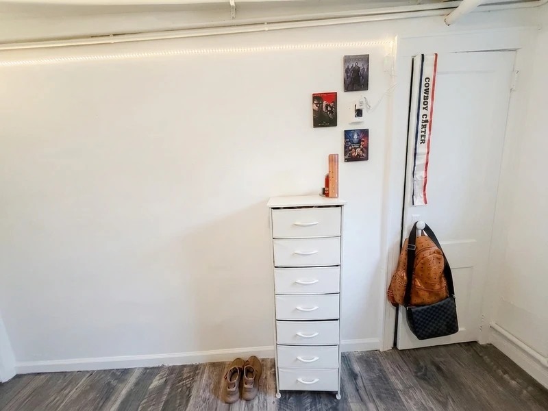 a room in Bensonhurst photo 4