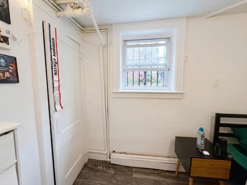 a room in Bensonhurst photo 3
