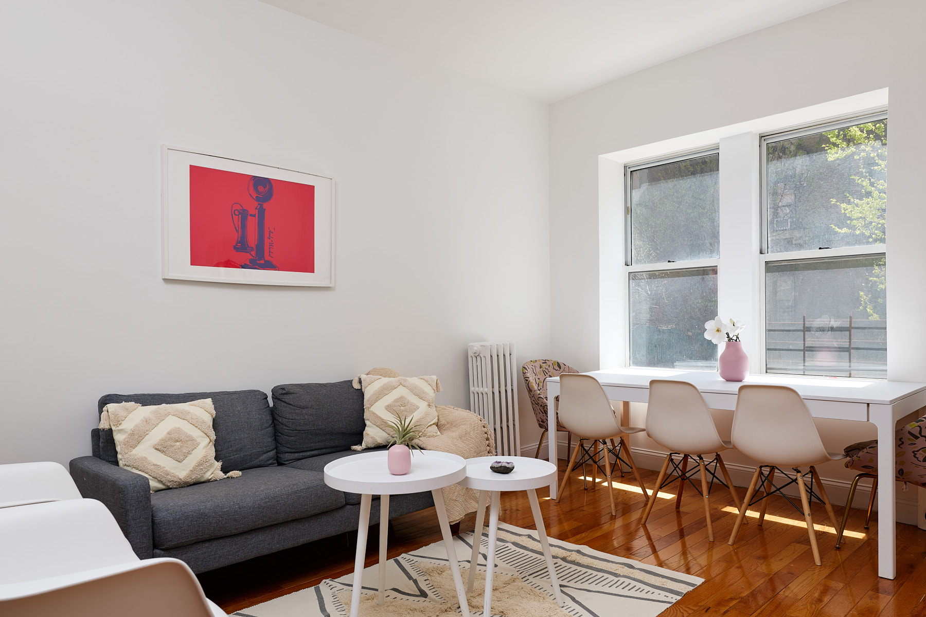 a room in Hamilton Heights photo 9