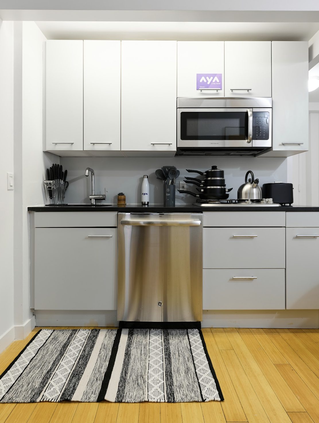 a room in Lower East Side photo 4
