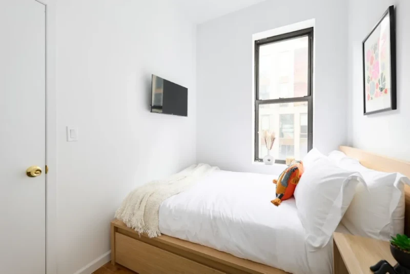 private room in Theater District photo 2
