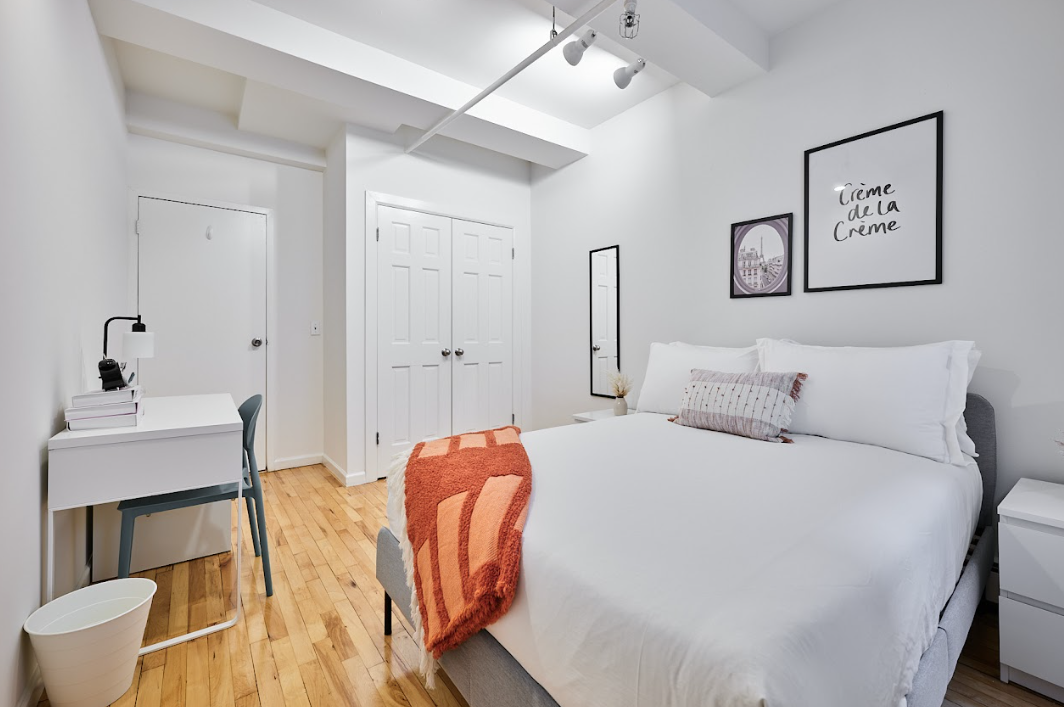 a room in East Village photo 4