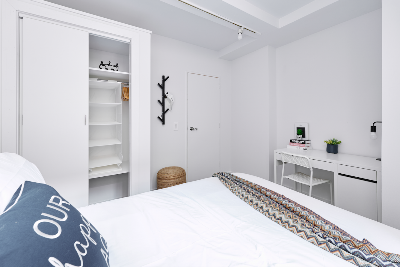 a room in Lower East Side photo 5