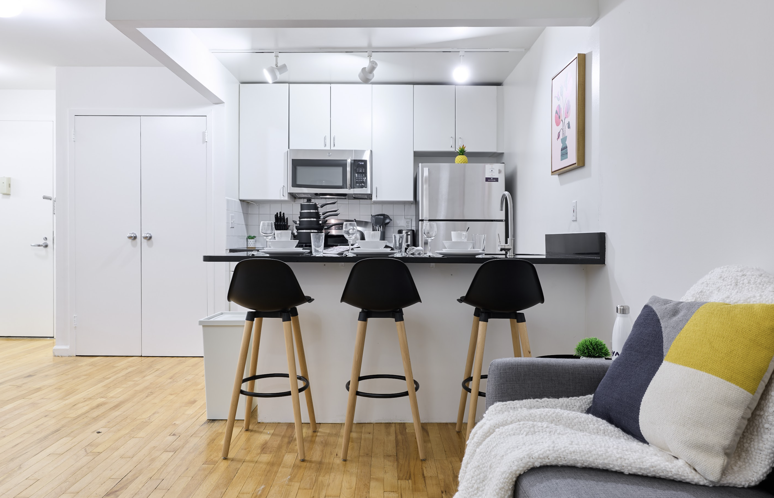 a room in East Village photo 11