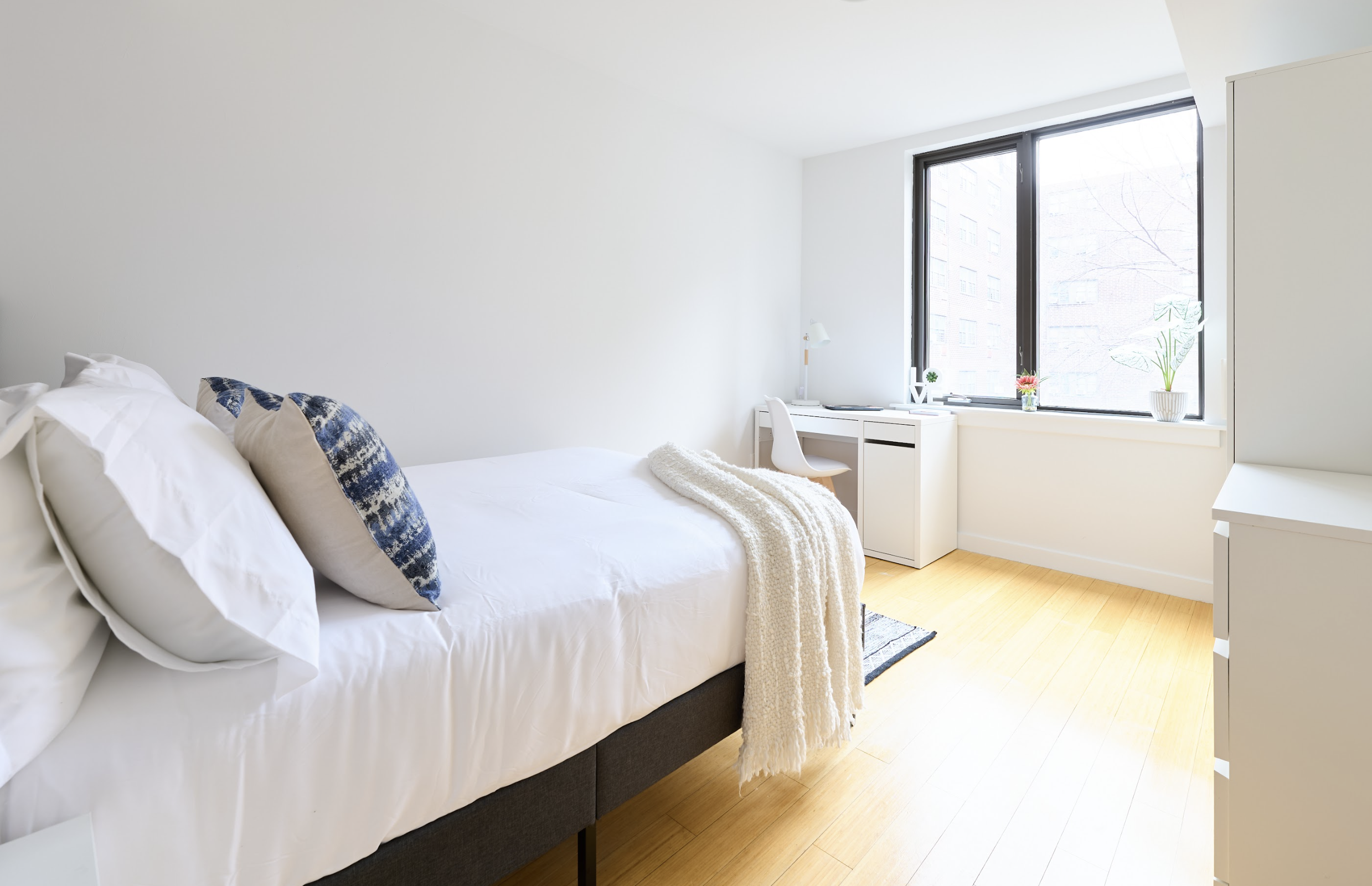 a room in Lower East Side photo 6