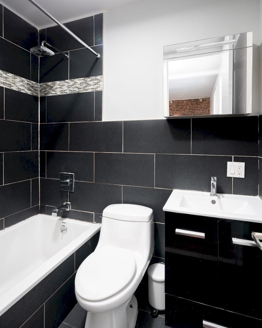 a room in Southside photo 6