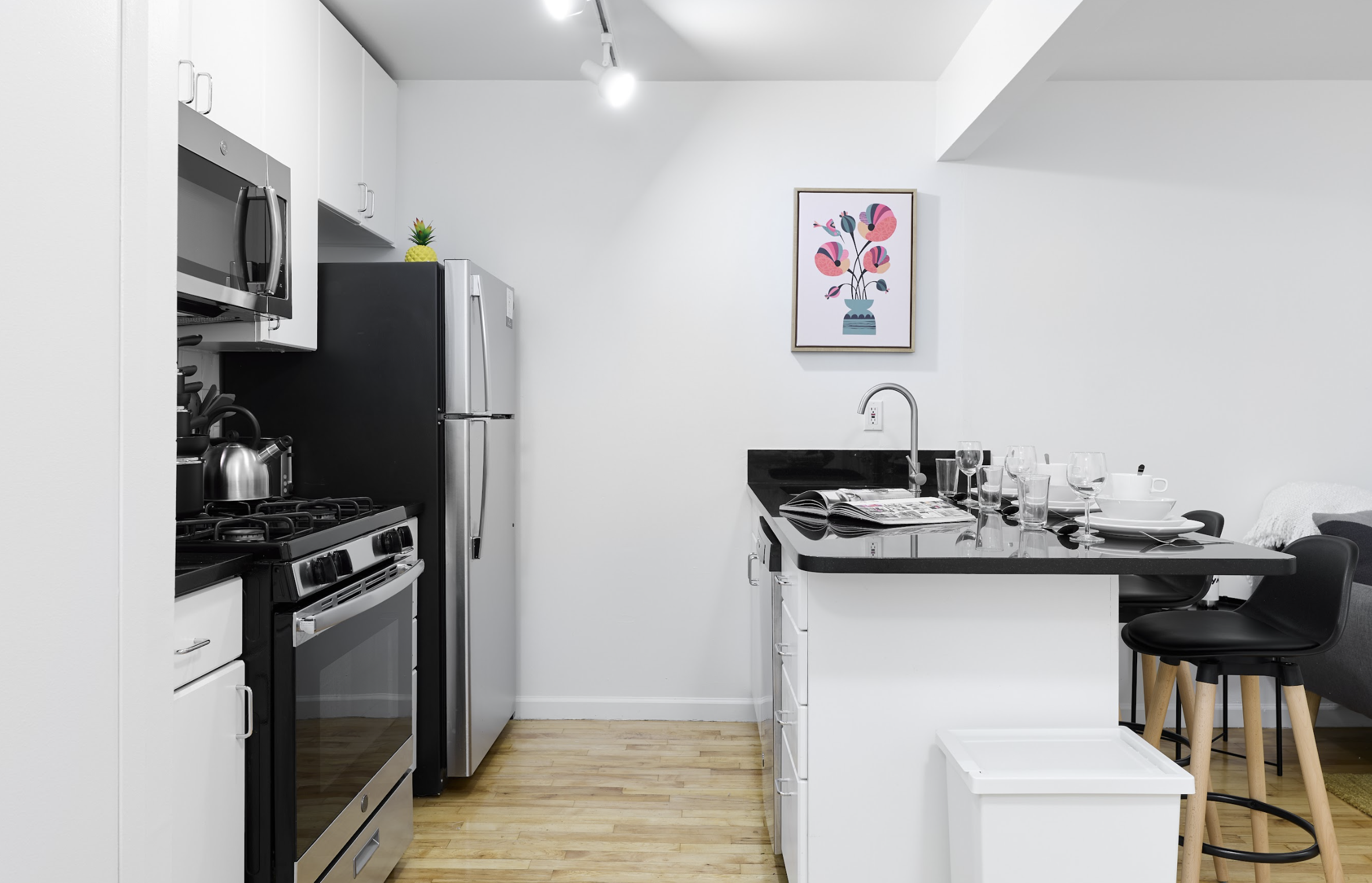 a room in East Village photo 13