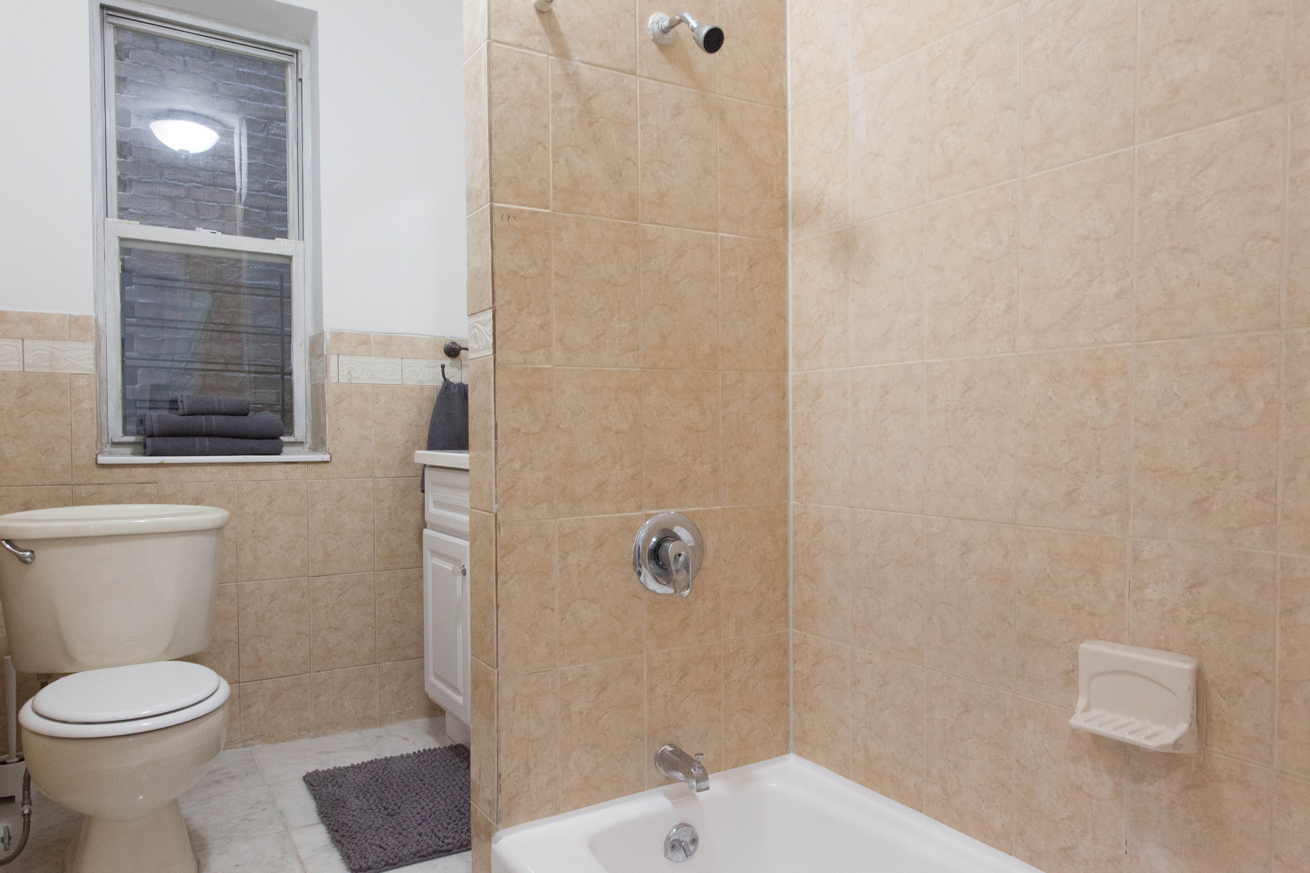 a room in Sugar Hill photo 2